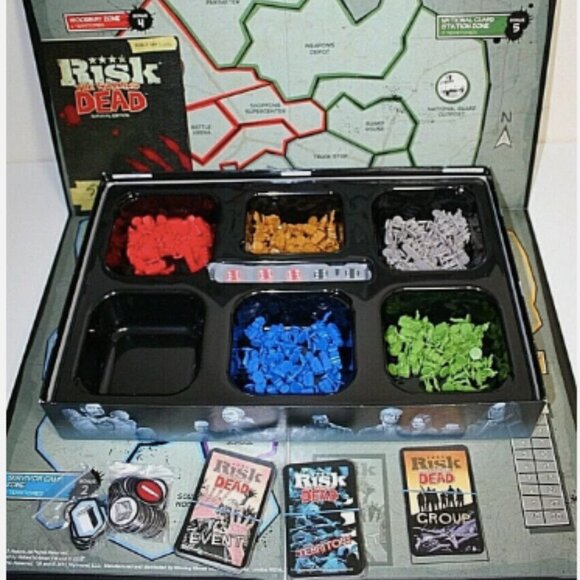 π§ββοΈ Risk: The Walking Dead β Survival Edition (BRAND NEW & SEALED!) π§ββοΈ - Picture 10 of 16